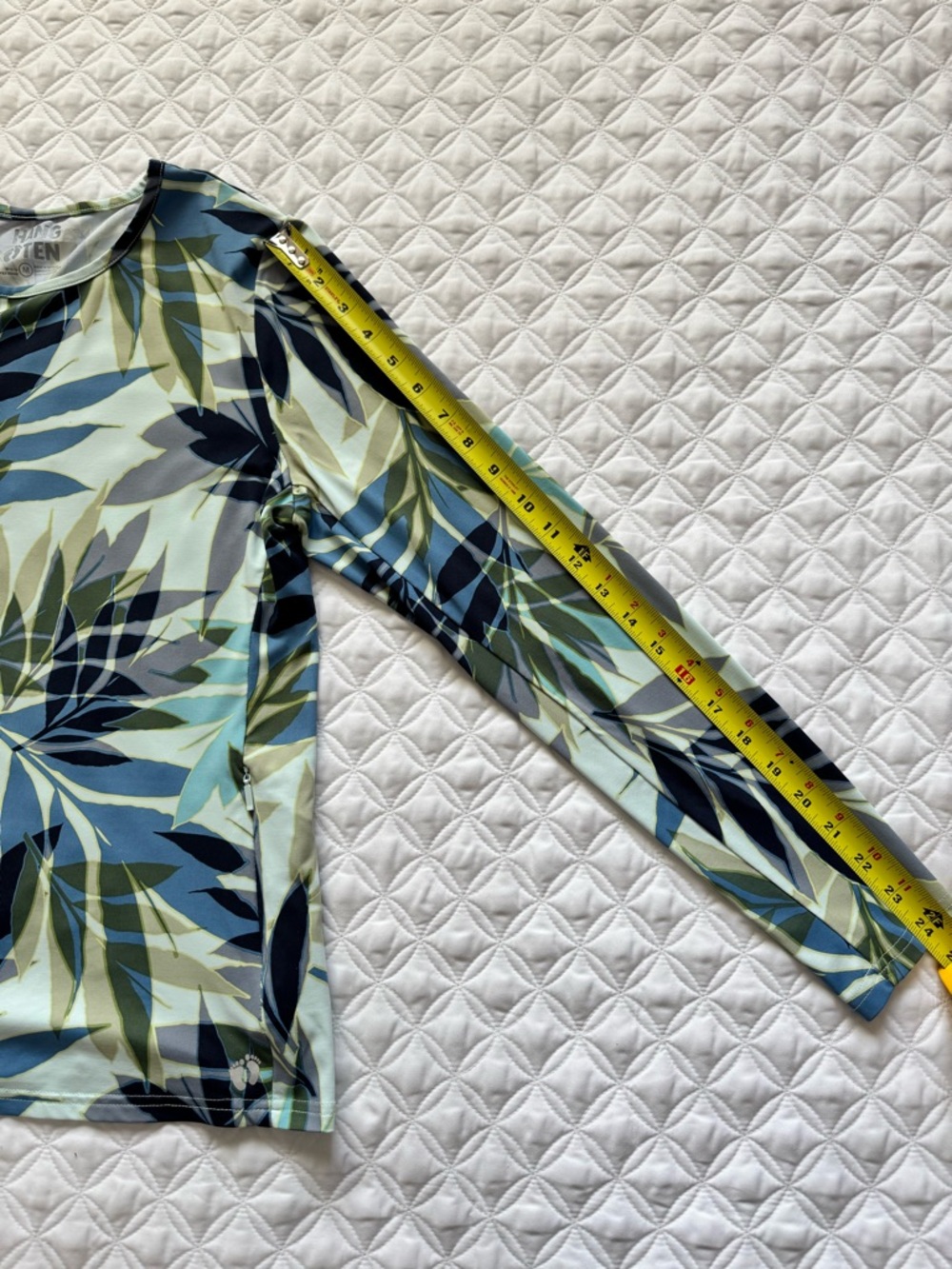 Hang Ten Long Sleeve Leaf Print Sun Protect Rash Guard Swim Top Blue Green Sz M - Picture 10 of 15